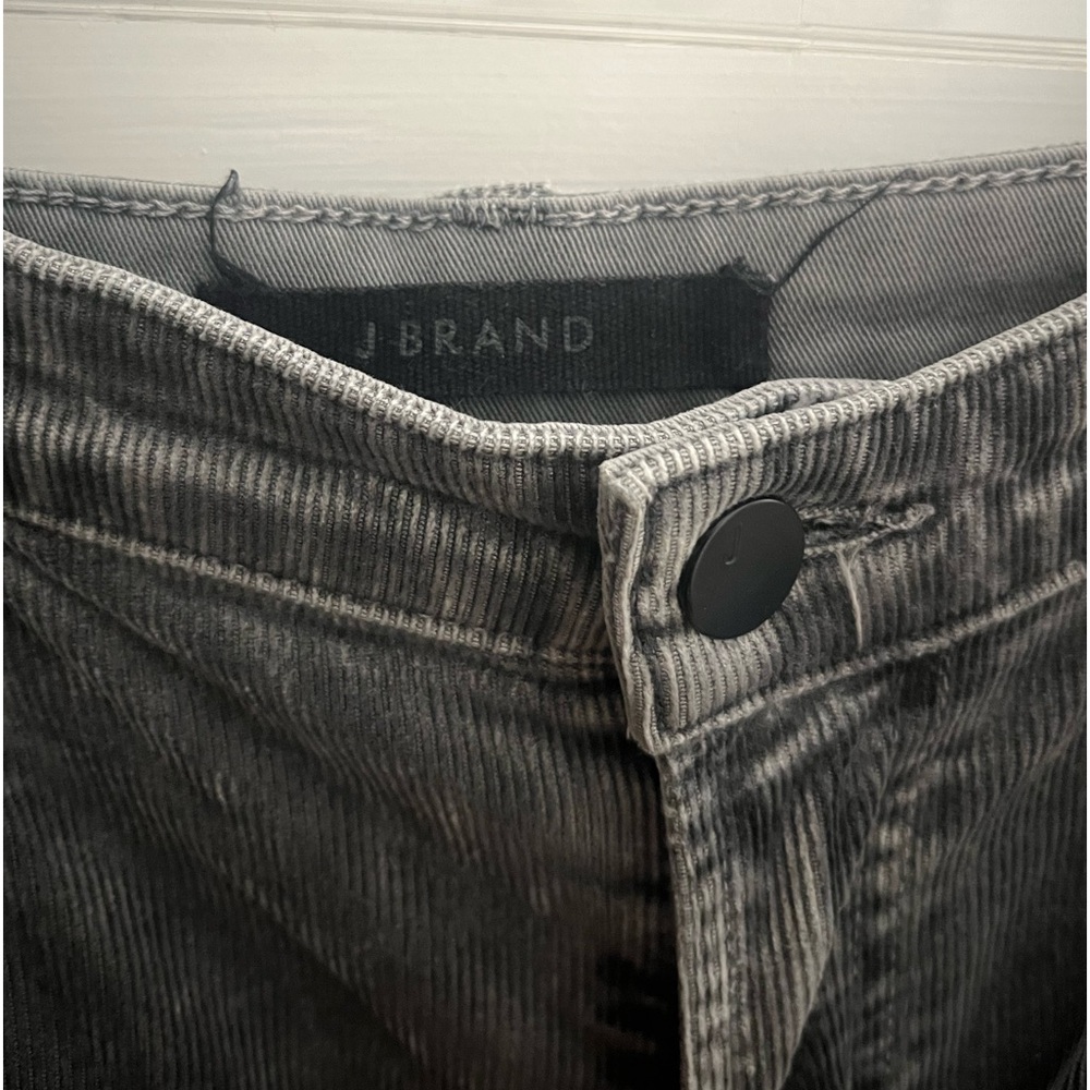 J BRAND Courdoroys, fine wale, GREY, size 28